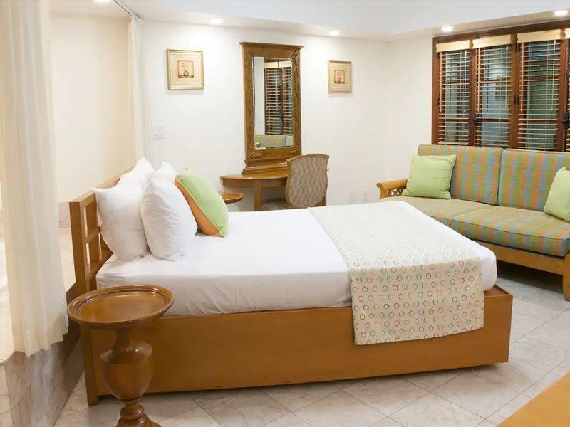 The Marlin At Taino Beach Resort Фрипорт-Сити Экстерьер фото